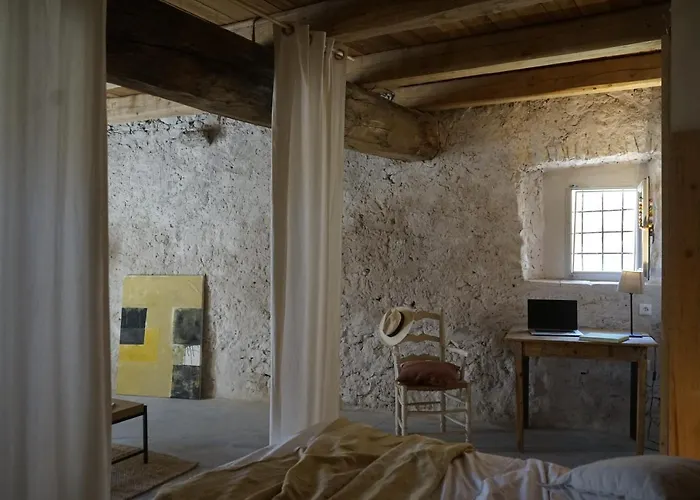 Tat, Loft In A Old Coach House * Sant Jordi Desvalls