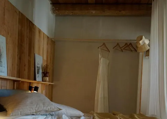 Tat, Loft In A Old Coach House *